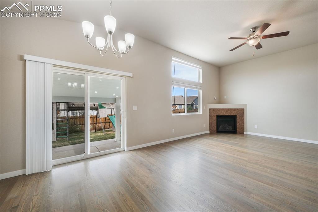 Image 14 of 49: Kitchen