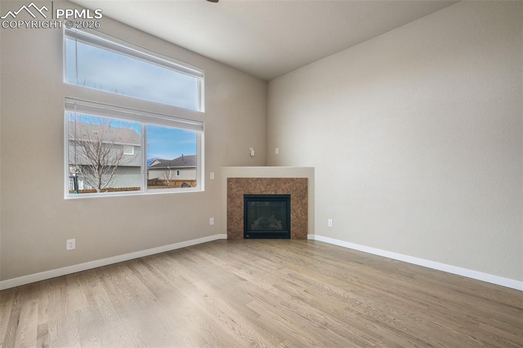 Image 15 of 49: Living Room