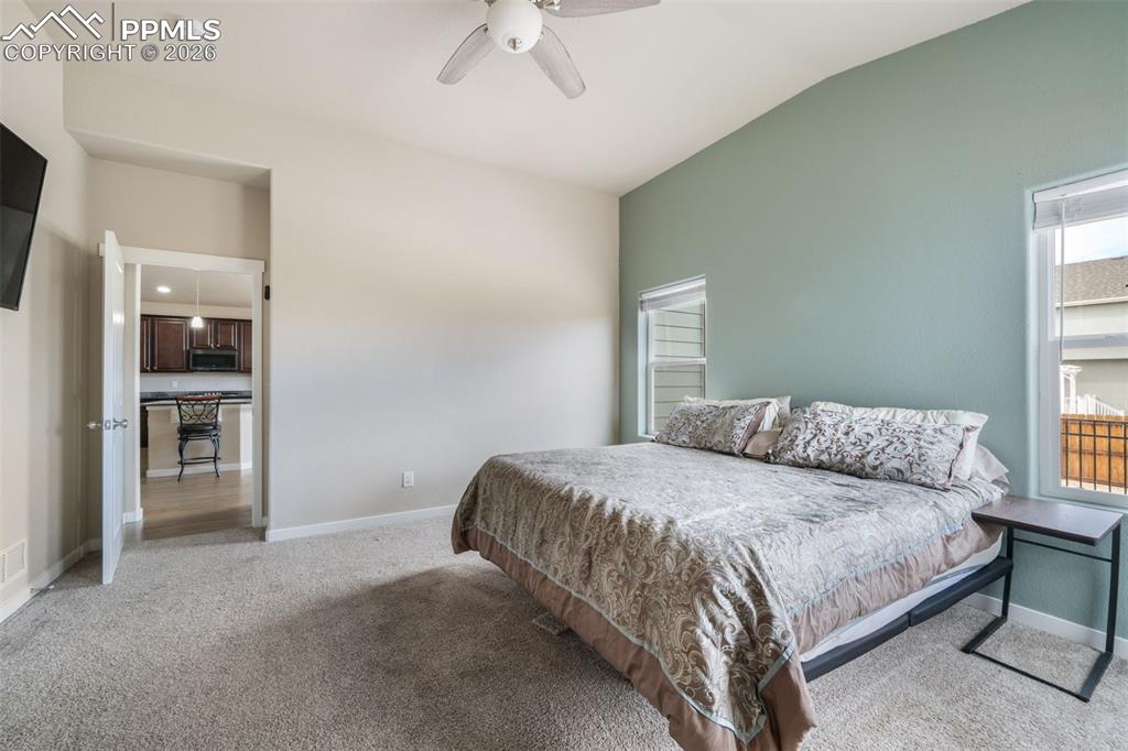 Image 18 of 49: Living Room