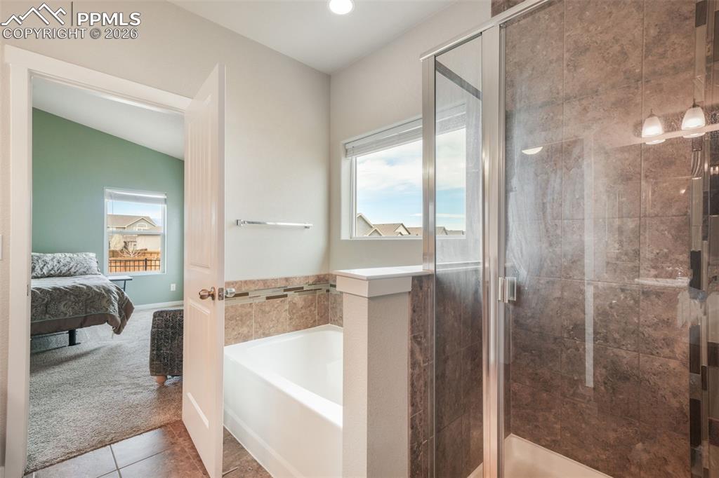 Image 21 of 49: Bedroom