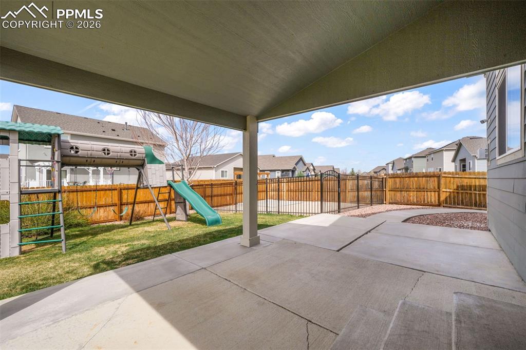 Image 42 of 49: Bedroom