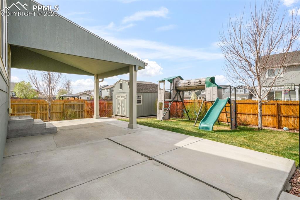 Image 43 of 49: Bathroom