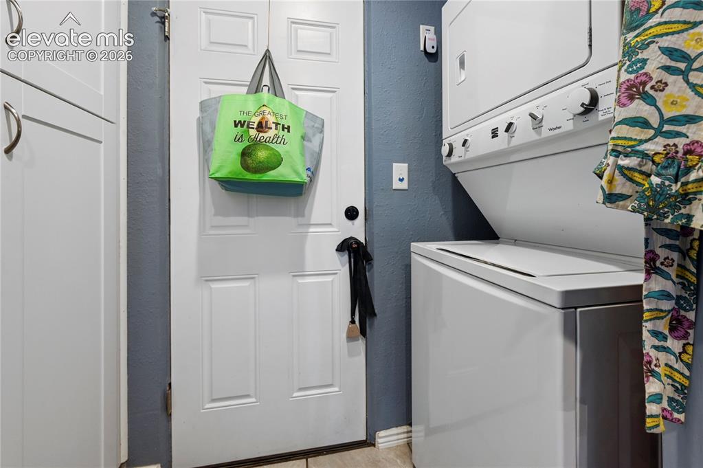 Image 17 of 28: Laundry