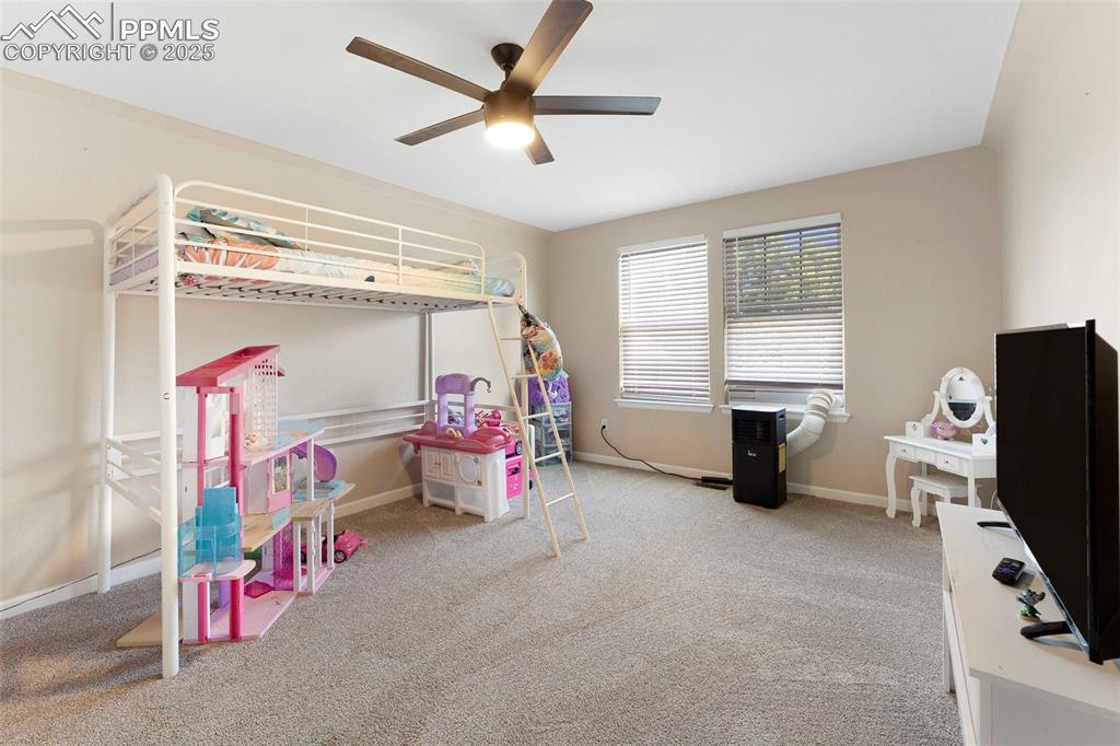 Image 18 of 47: Bedroom