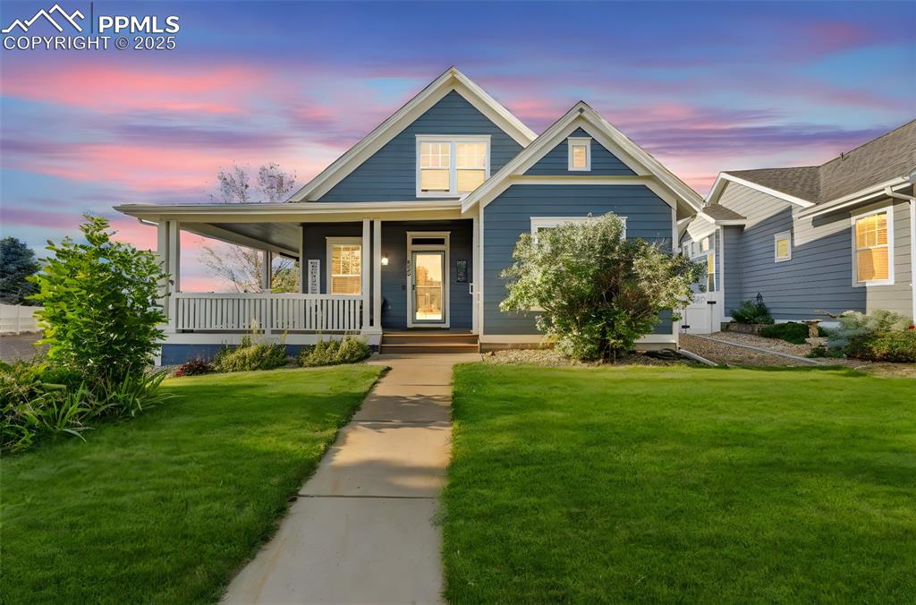 Image 2 of 47: Living Room