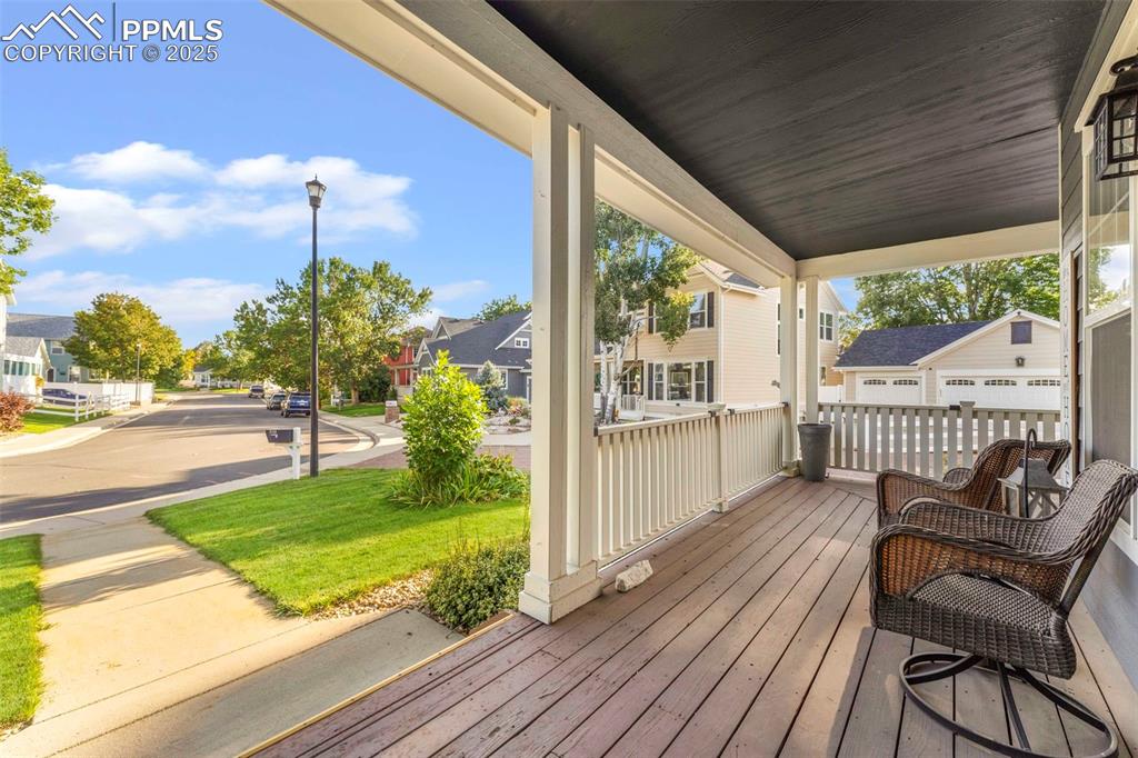 Image 36 of 47: Deck