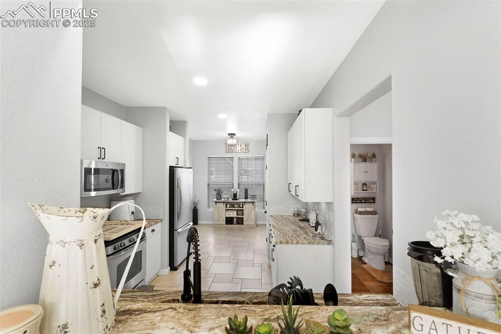 Image 7 of 47: Kitchen