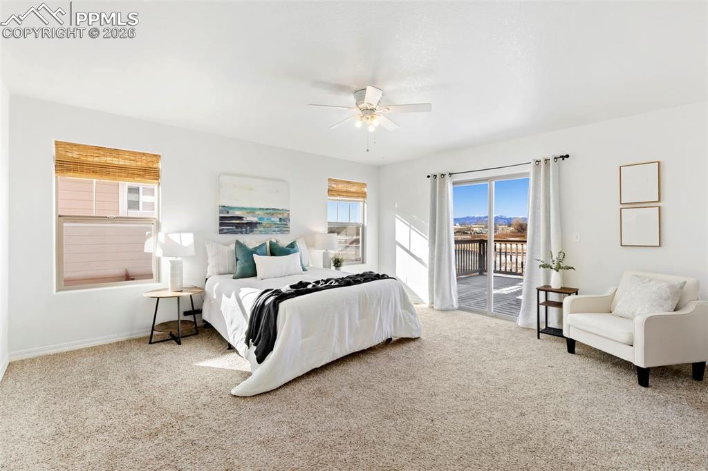 Image 14 of 27: Bedroom