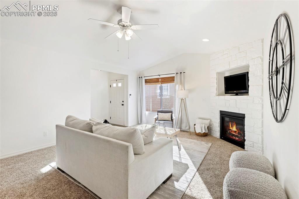 Image 3 of 27: Living Room