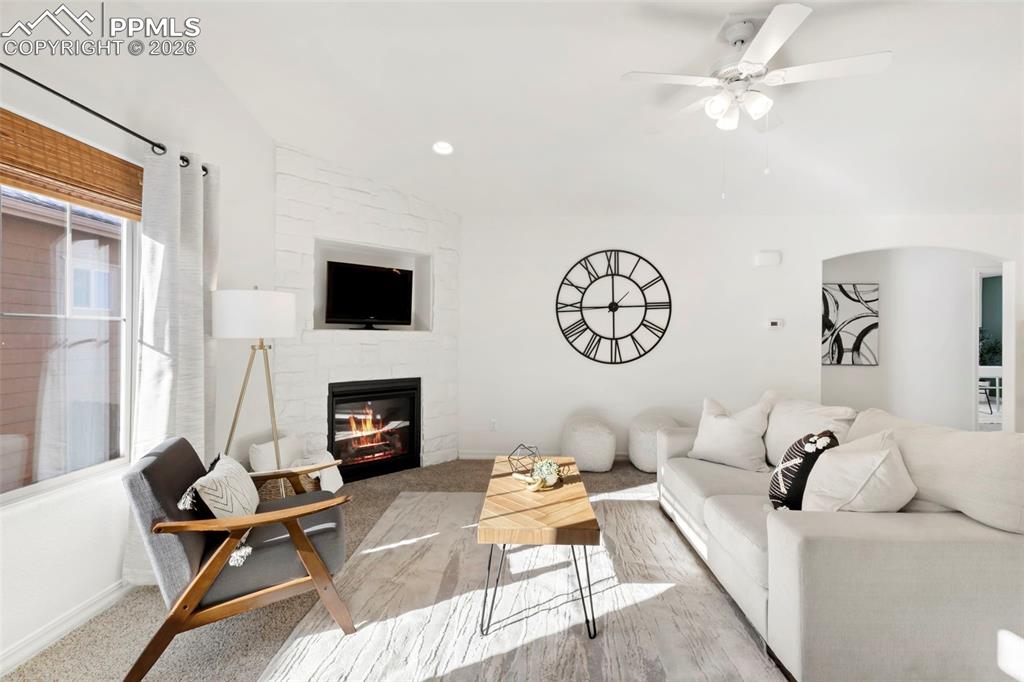 Image 5 of 27: Living Room