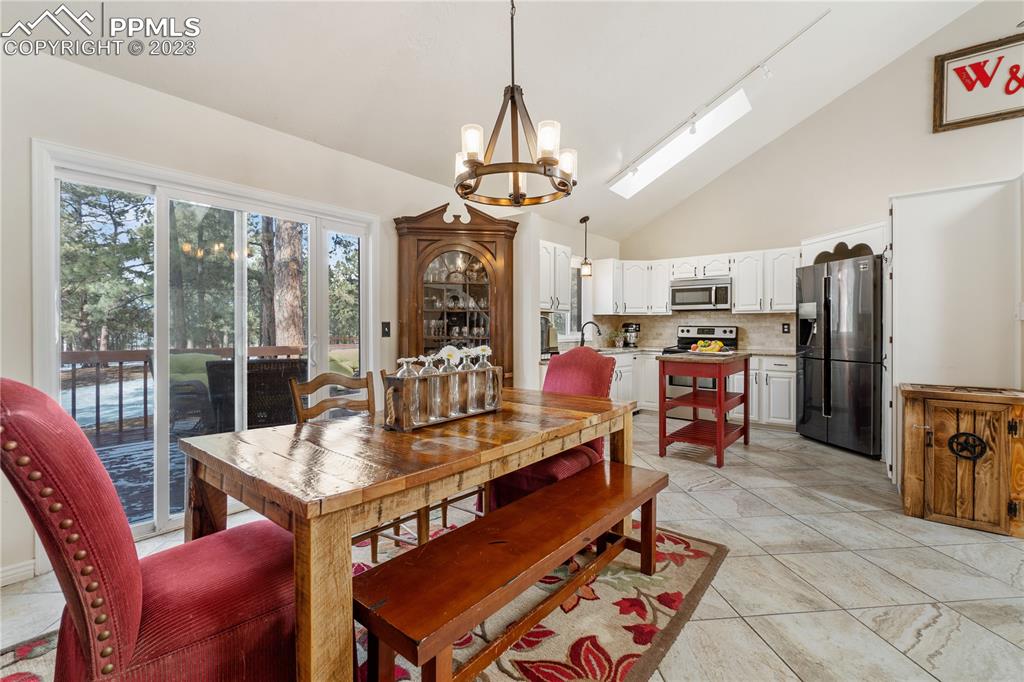 Listing 8798635, Image 4 of 49