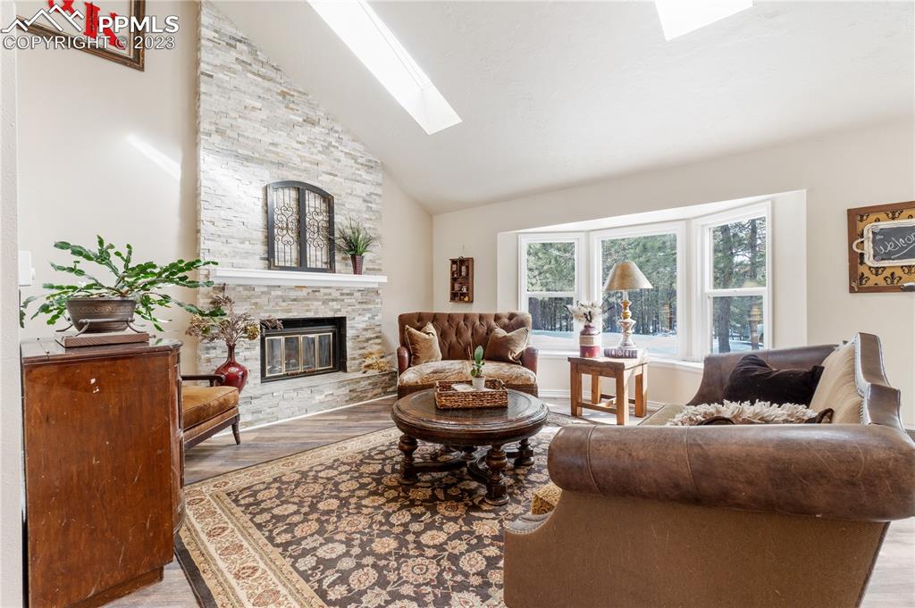 Listing 8798635, Image 5 of 49