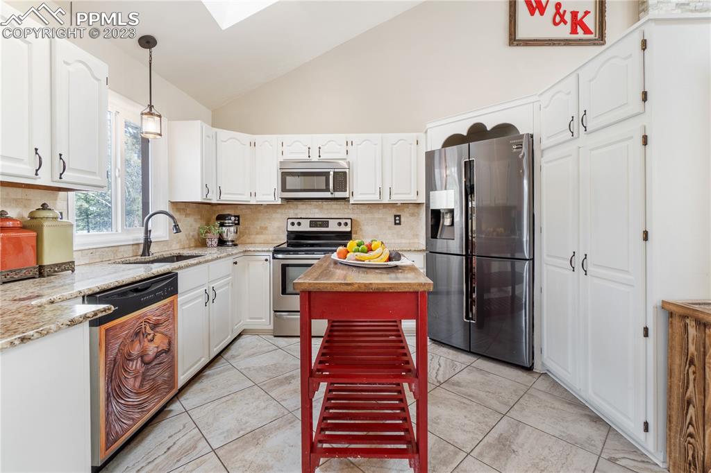 Listing 8798635, Image 6 of 49