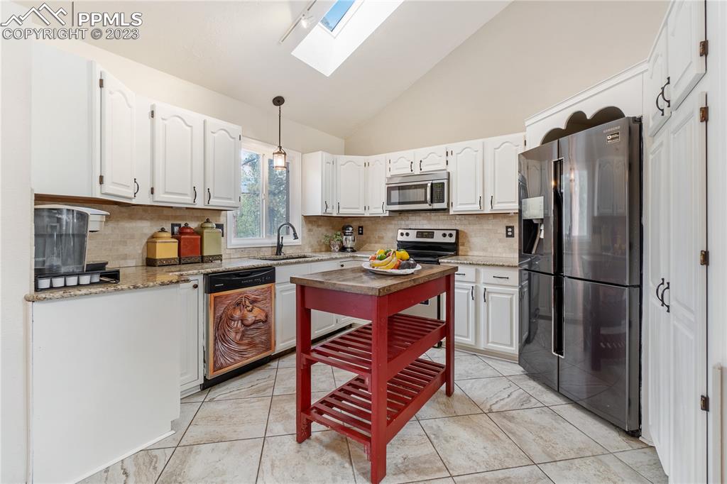 Listing 8798635, Image 7 of 49