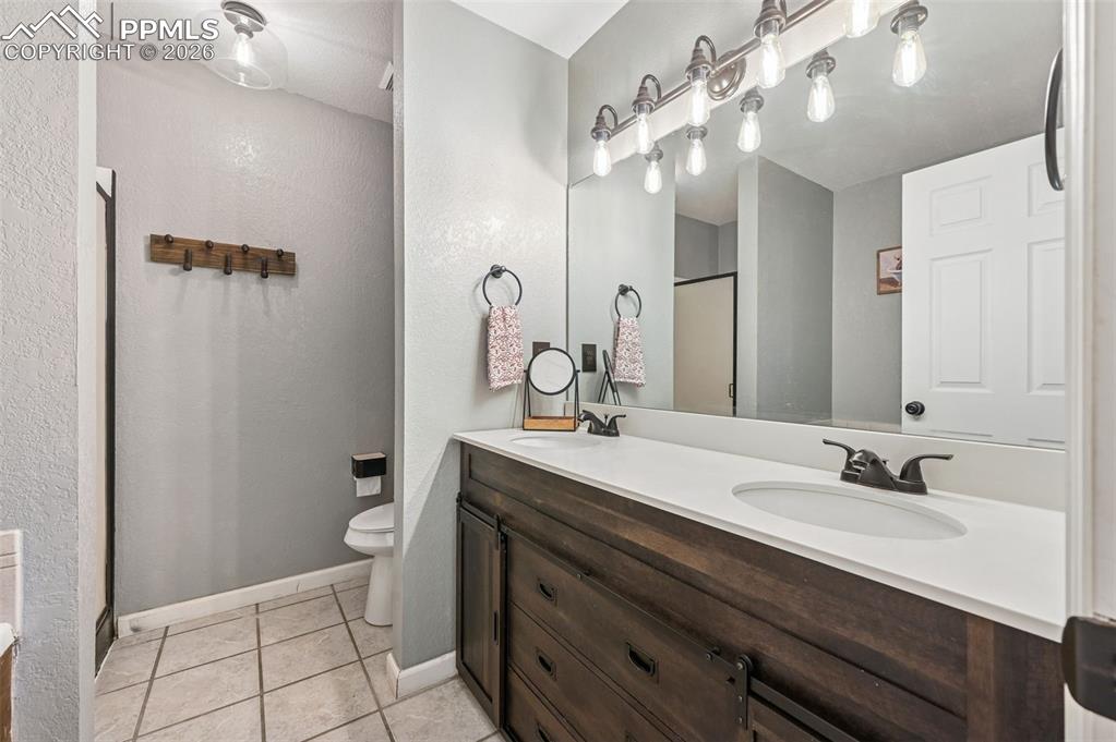 Image 11 of 31: Primary Bathroom en-suite