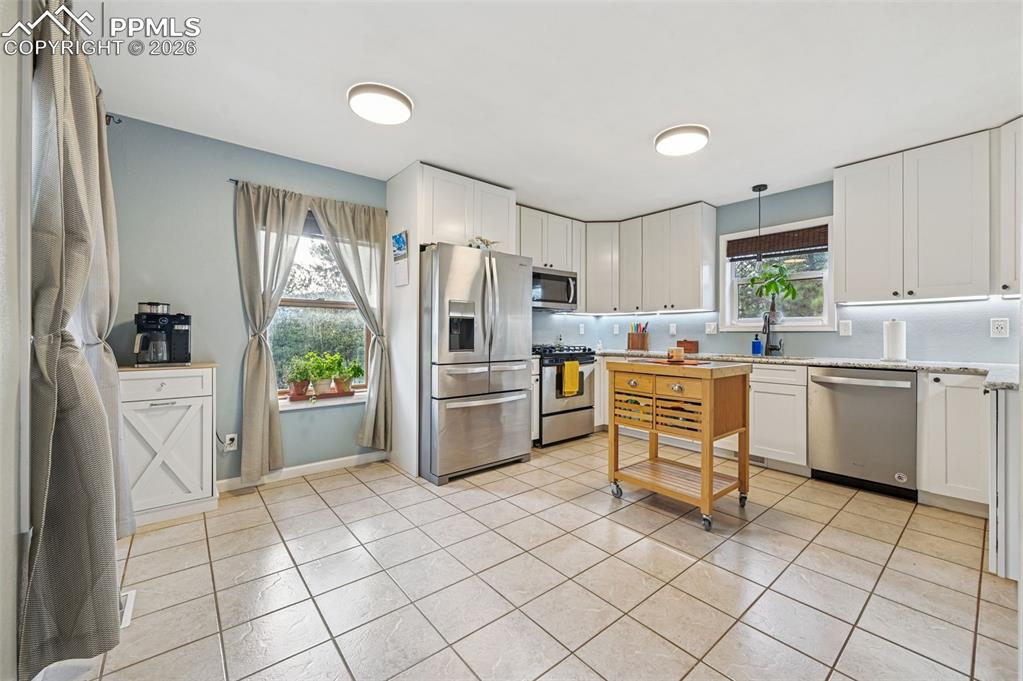 Image 14 of 31: Kitchen Island-Not included