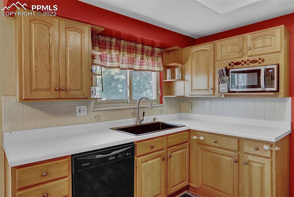 Listing 8800364, Image 10 of 25