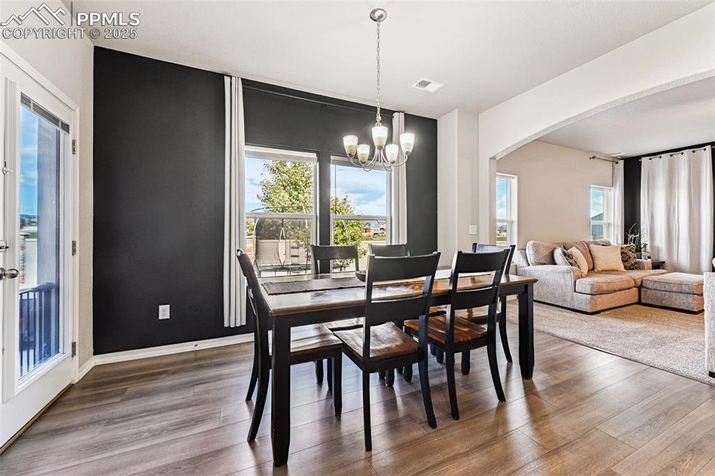 Image 12 of 49: Dining Area