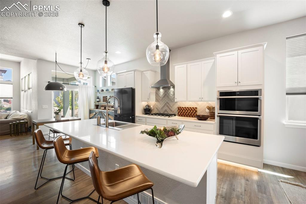 Image 12 of 48: Kitchen