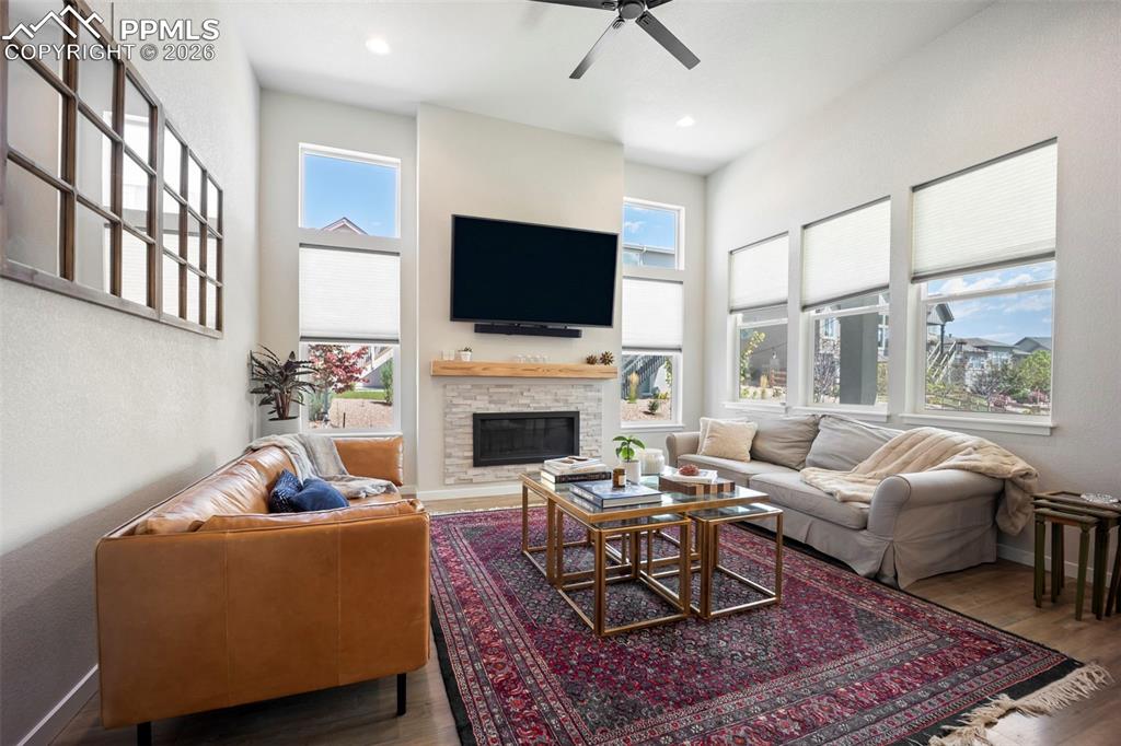 Image 24 of 48: Living Room