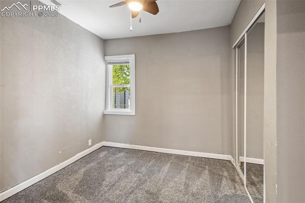 Image 10 of 29: Bedroom