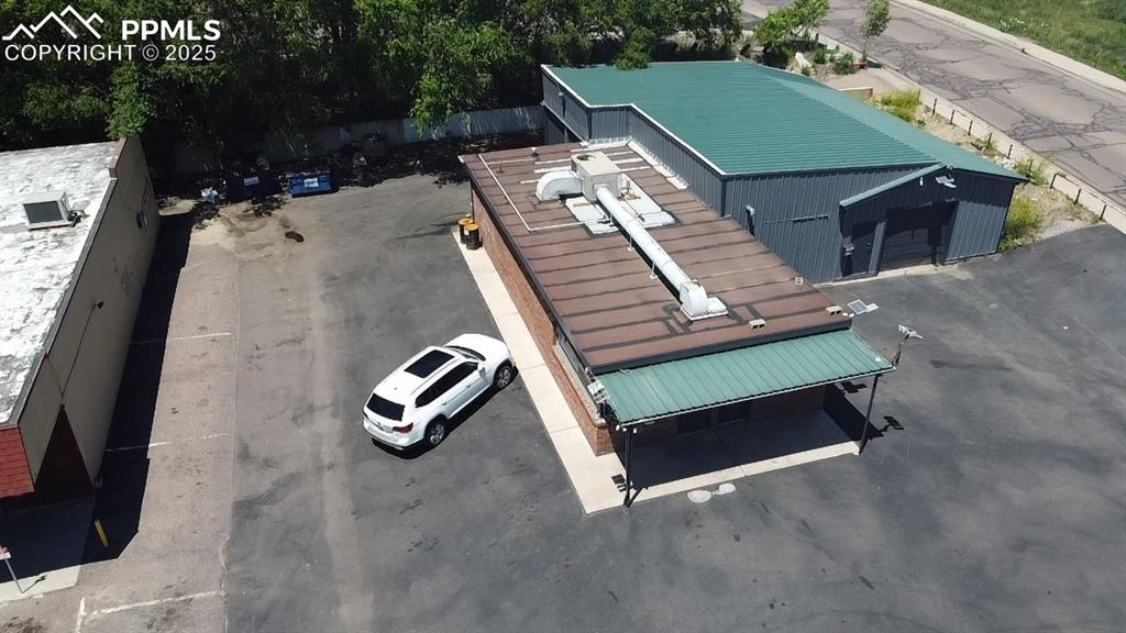 Image 18 of 28: Drone / aerial view