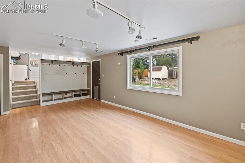 Image 31 of 49: Family Room
