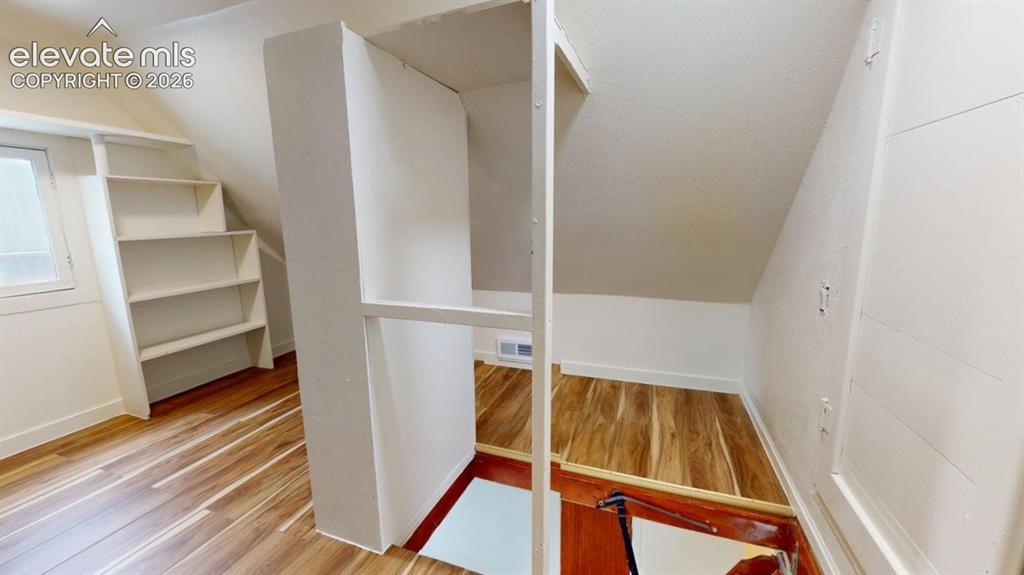 Image 10 of 49: Loft