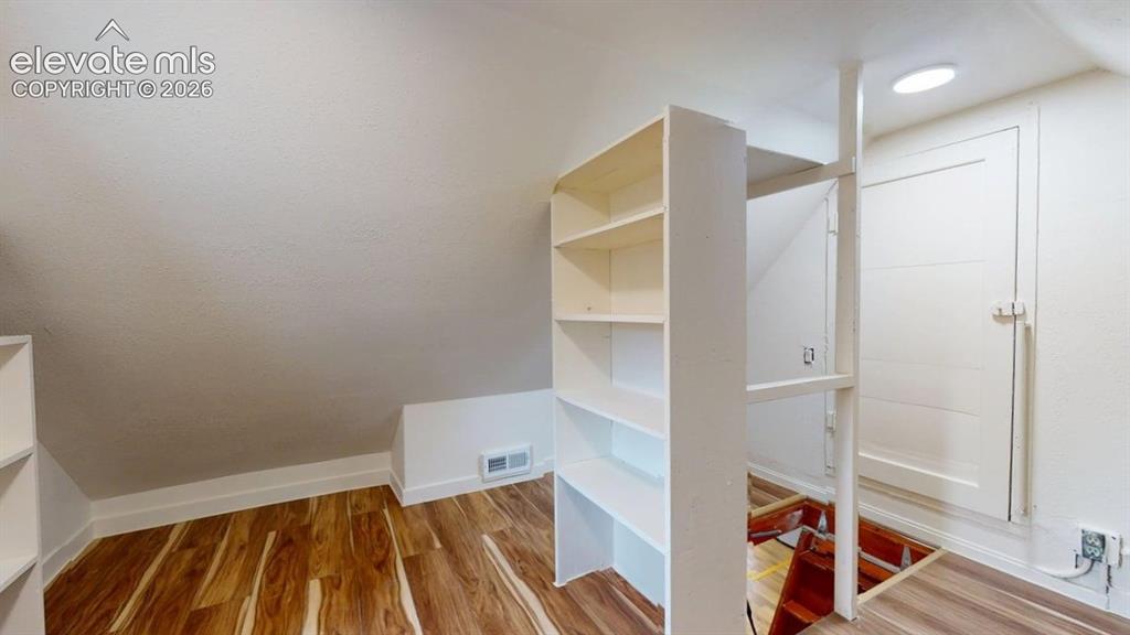 Image 12 of 49: Loft