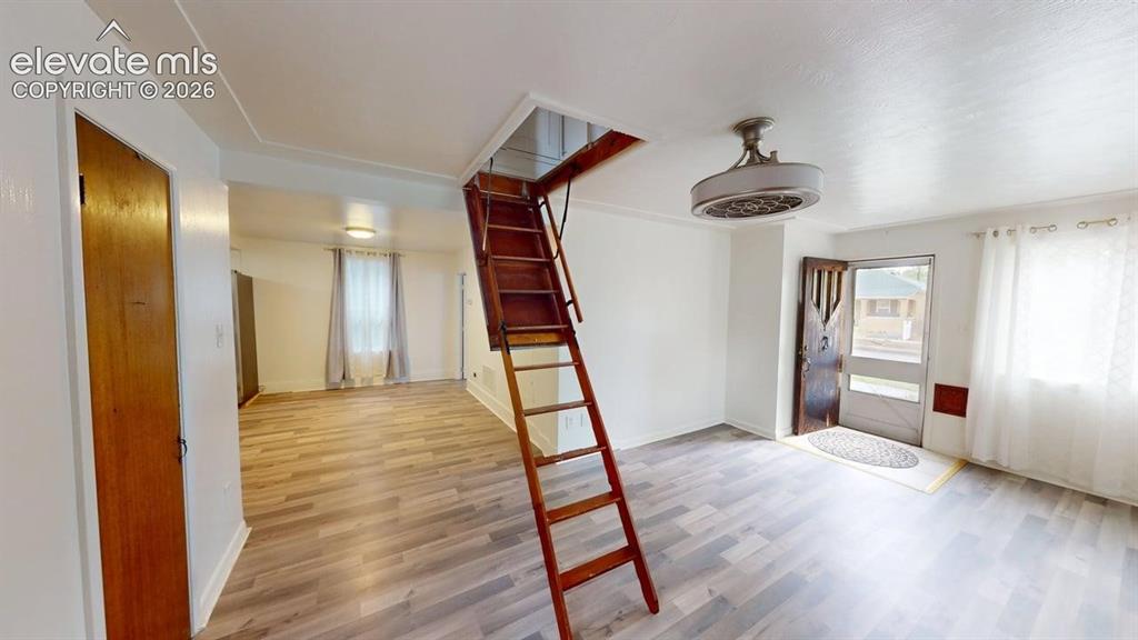 Image 9 of 49: Loft