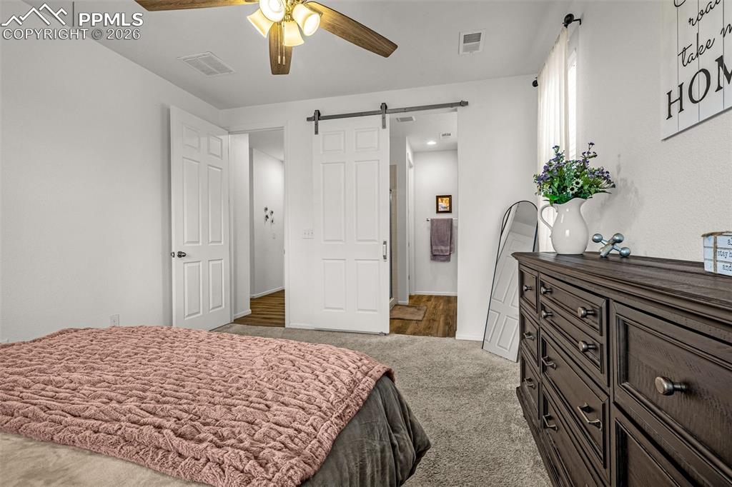 Image 18 of 39: Bedroom