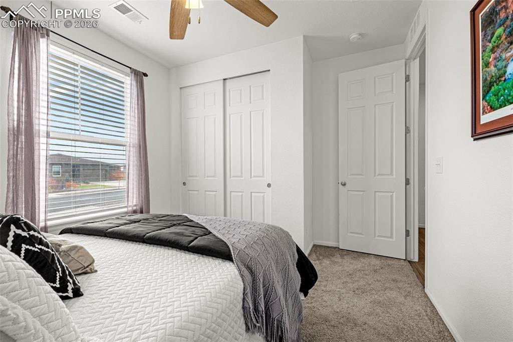 Image 5 of 39: Bedroom