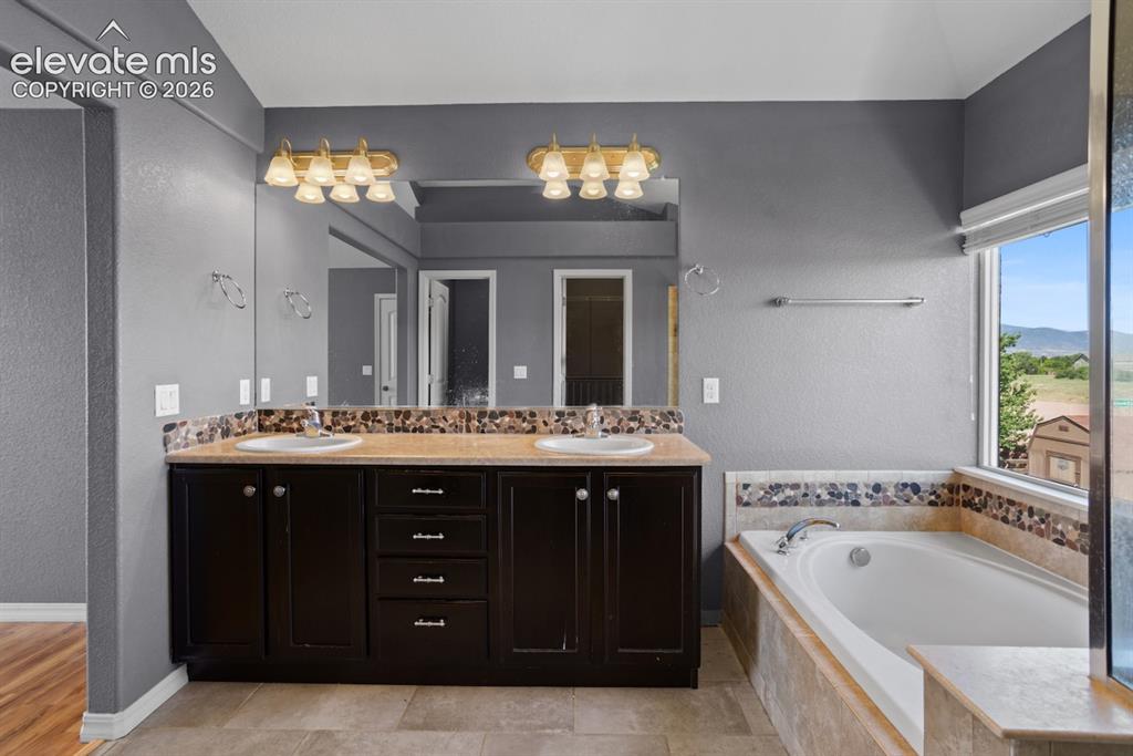 Image 16 of 27: Master Bathroom