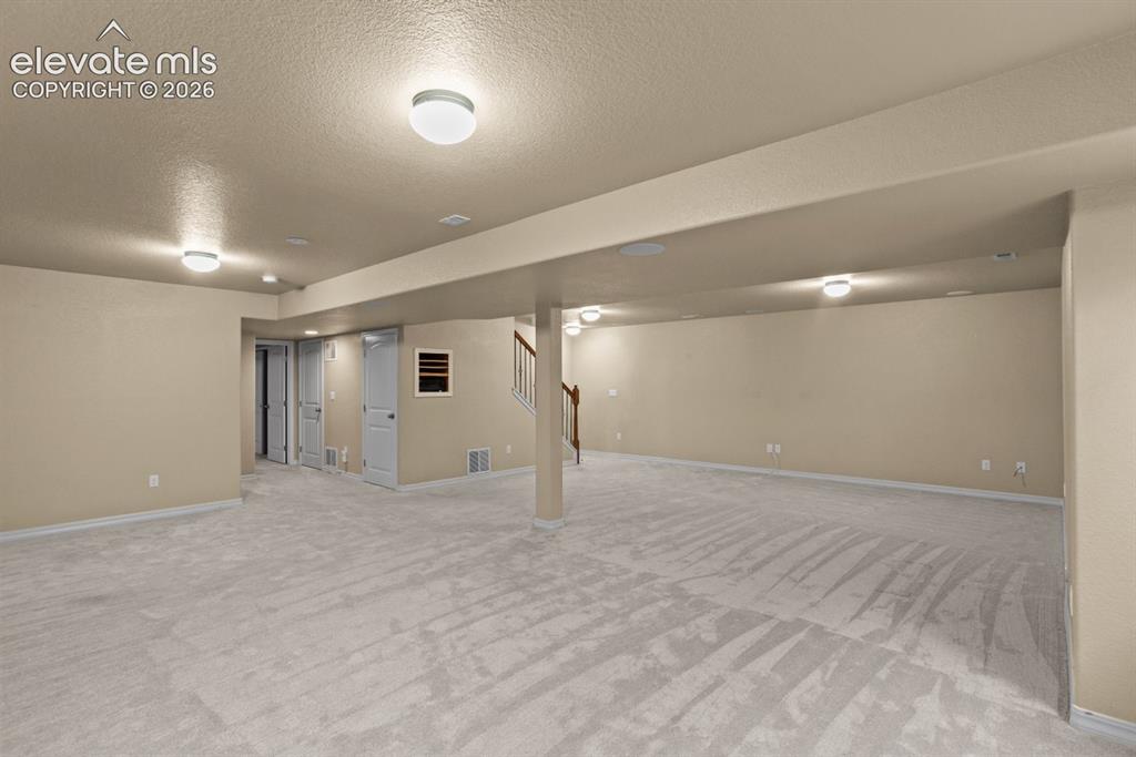 Image 20 of 27: Family Room