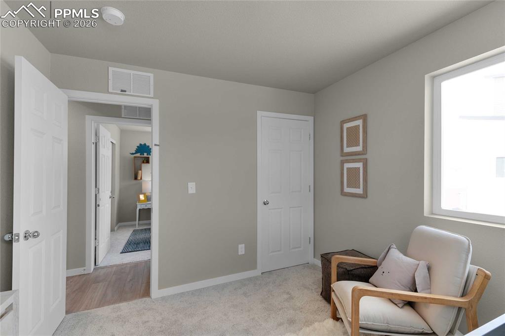 Image 26 of 29: *Photos of a model home*