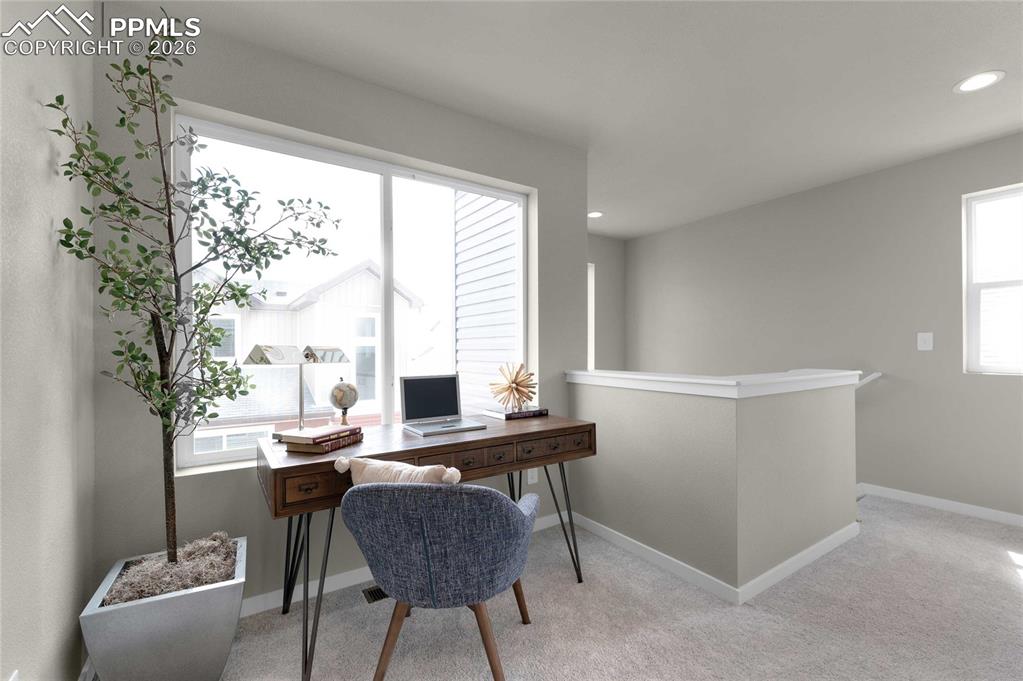 Image 8 of 29: *Photos of a model home*