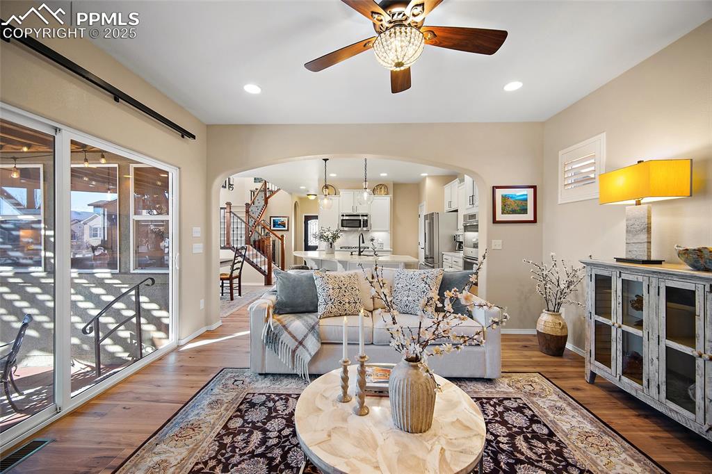 Image 16 of 45: Living Room