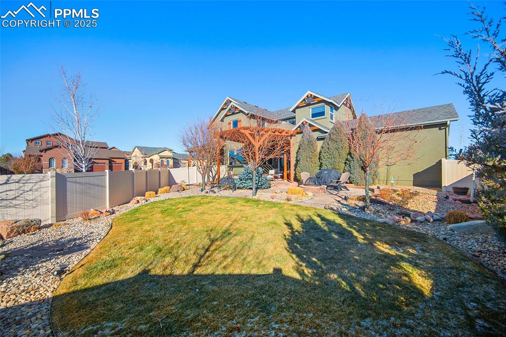 Image 34 of 45: Back of Structure