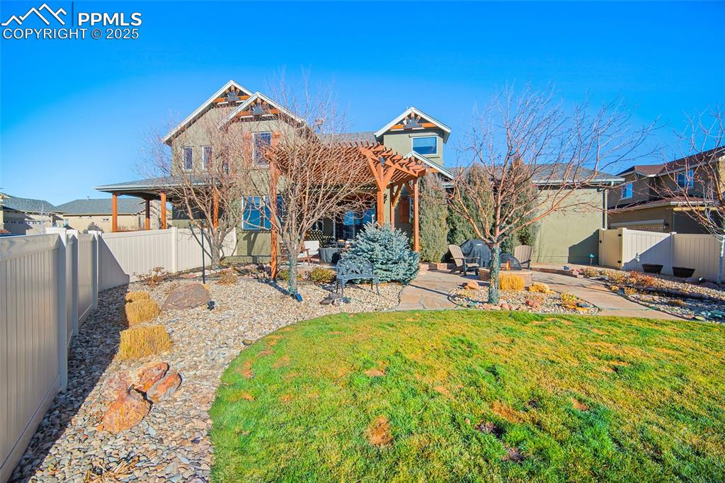 Image 41 of 45: Back of Structure