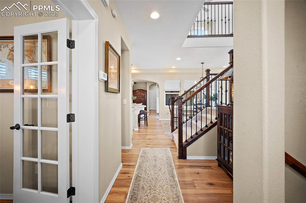 Image 6 of 45: Entry