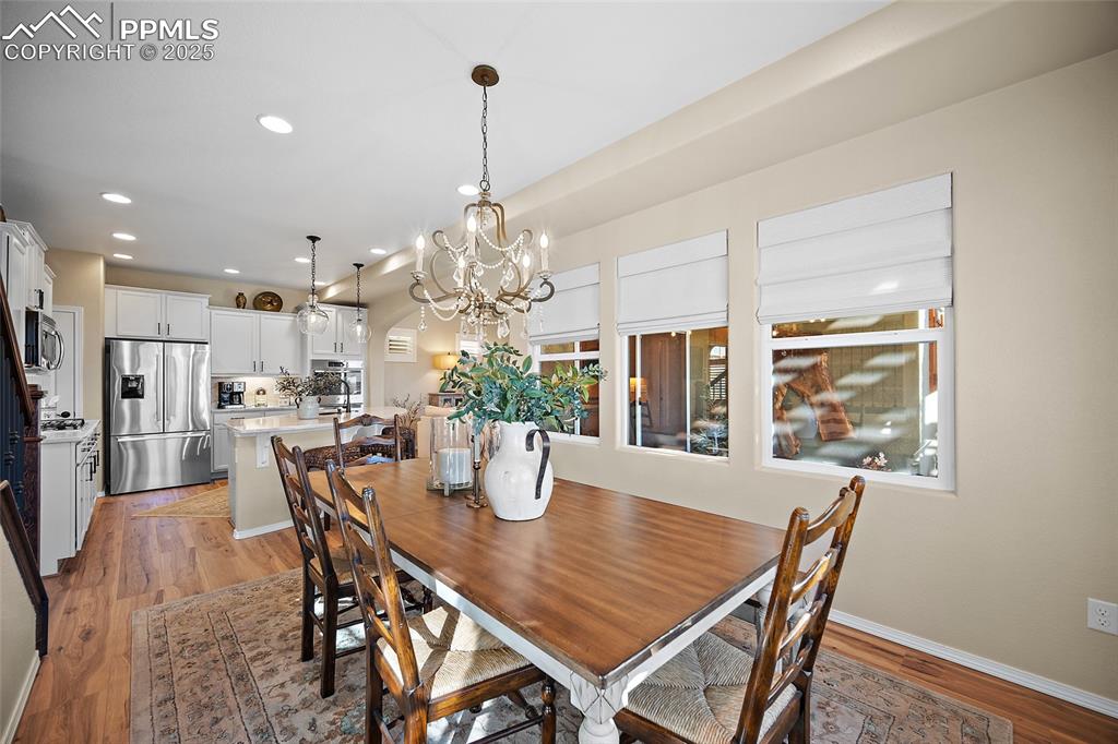 Image 9 of 45: Dining Area