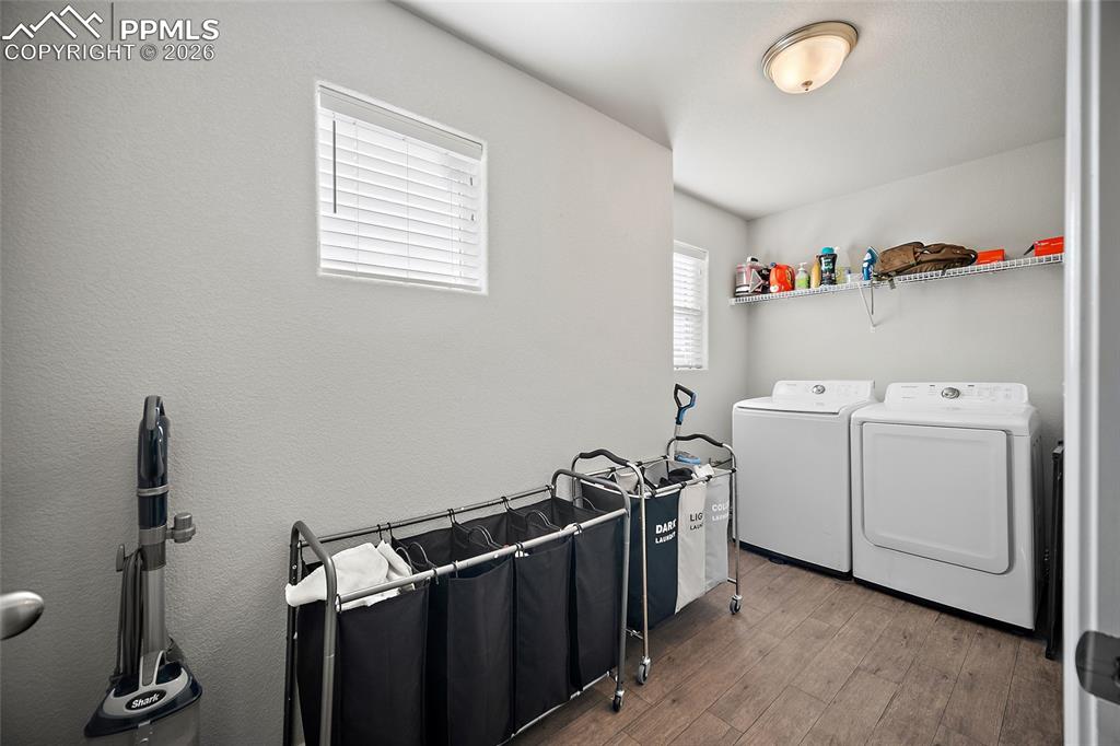 Image 21 of 41: Laundry