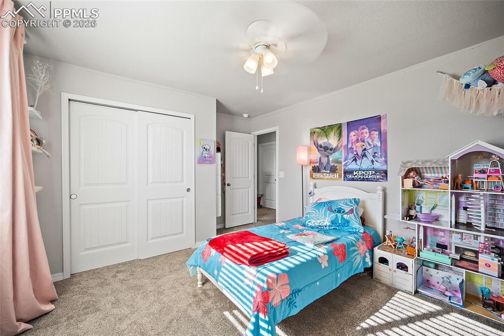 Image 23 of 41: Bedroom