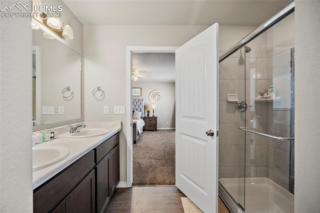 Image 8 of 41: Bathroom