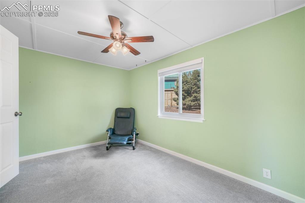 Image 12 of 50: Sitting Room