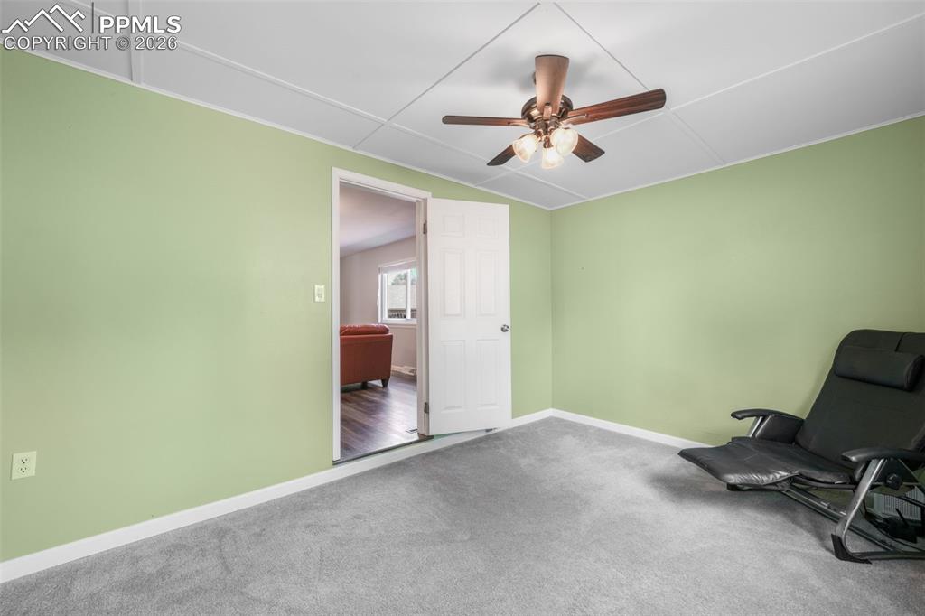 Image 13 of 50: Sitting Room