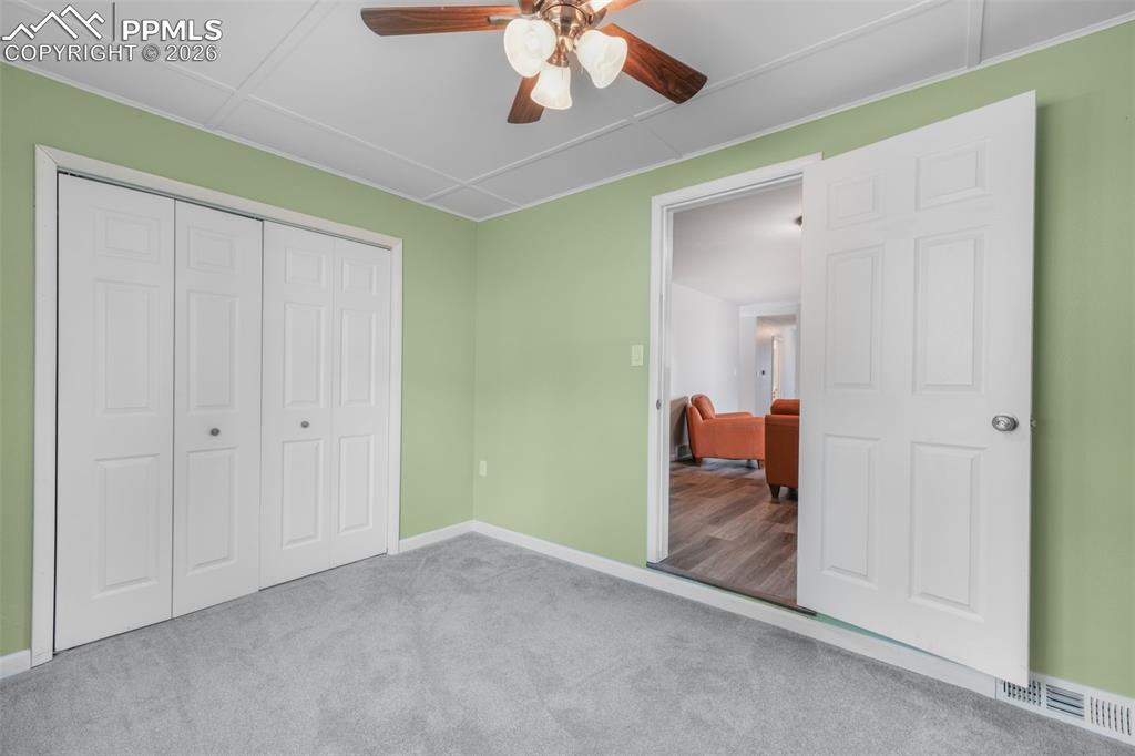 Image 15 of 50: Bedroom