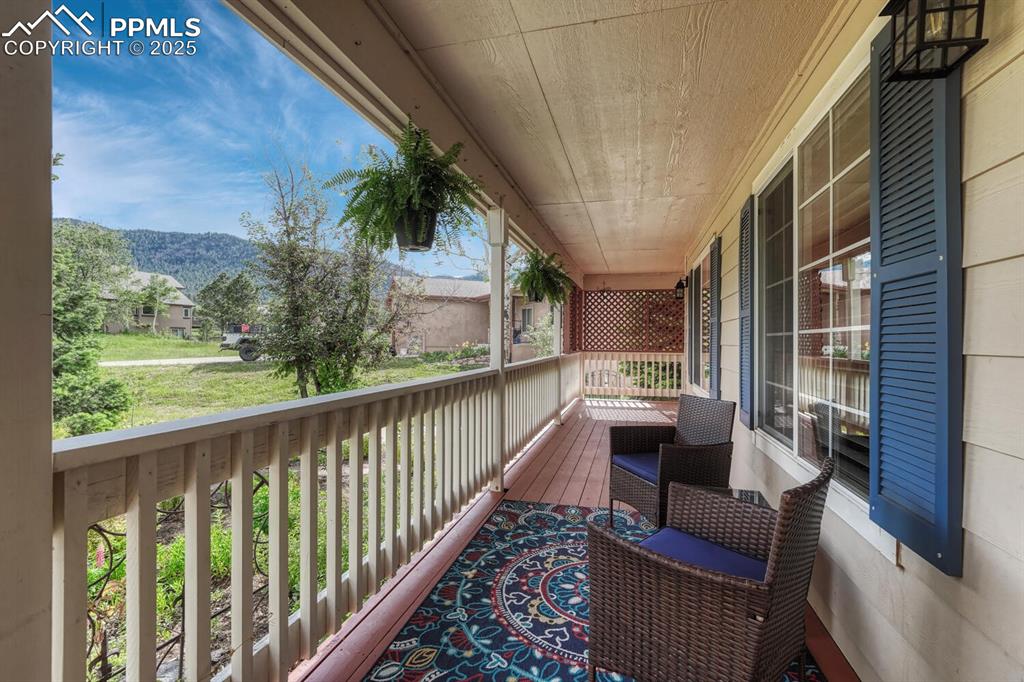 Image 8 of 50: Balcony