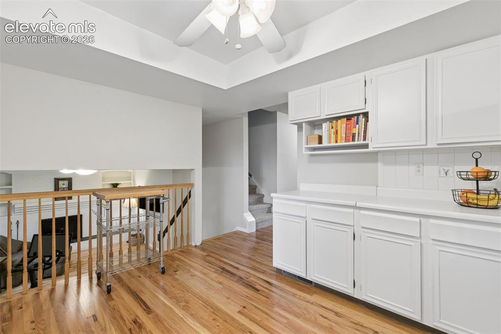 Image 11 of 48: Lots of counter space