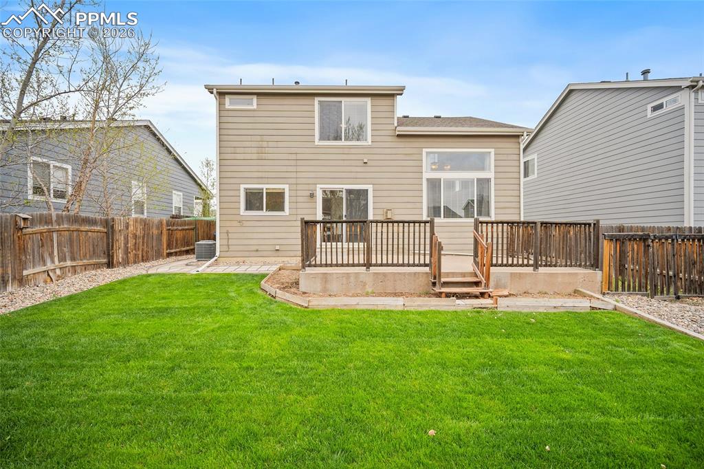 Image 33 of 41: Back of Structure